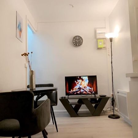 Coquet Appartement 2 Pieces アルフォールヴィル エクステリア 写真